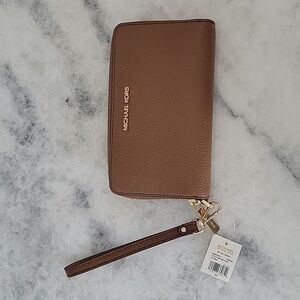 Michael Kors Jet Set Travel Large Leather Flat Phone Case Wallet - Luggage brown